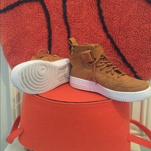 Nike Urban Hiking Style Sneakers / Airforce 1